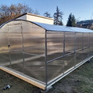 Szklarnia z poliwęglanu PROSTE ŚCIANY PLUS szerokość 3m Profil 40x20mm